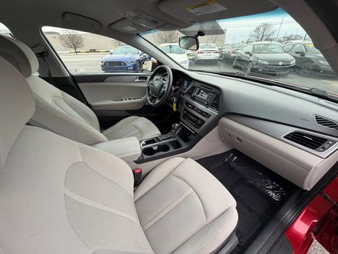 Used 2017 Hyundai Sonata SE image 30
