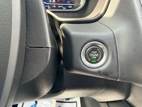 Used 2023 Chevrolet Tahoe Z71 w/ Luxury Package AWD/4WD image 17