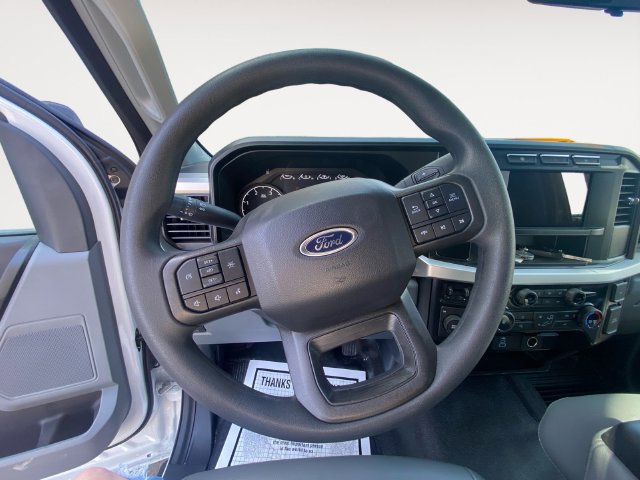 Used 2024 Ford F550 4x4 Regular Cab Super Duty image 12