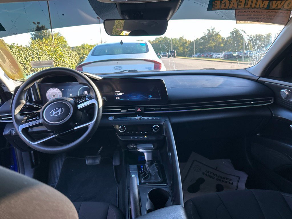 Used 2024 Hyundai Elantra SEL FWD image 5