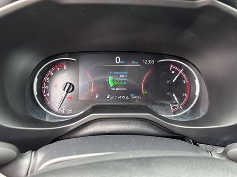 Used 2024 Toyota RAV4 XLE FWD image 3