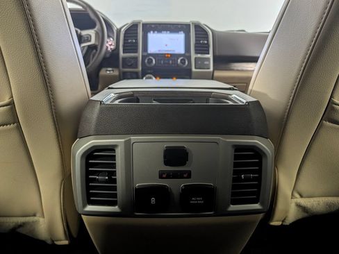 Used 2018 Ford F150 Lariat w/ Equipment Group 502A Luxury AWD/4WD image 15