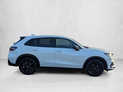 Used 2023 Honda HR-V Sport image 4