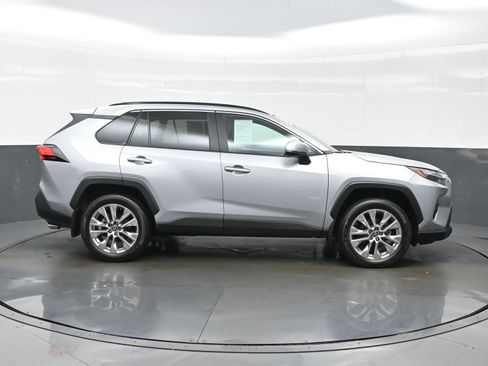 Used 2025 Toyota RAV4 XLE Premium w/ Weather Package AWD/4WD image 7