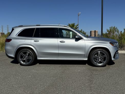 New 2025 Mercedes-Benz GLS 450 4MATIC image 8