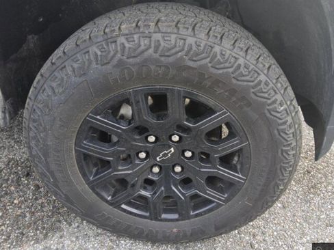 Used 2024 Chevrolet Colorado Trail Boss w/ Advanced Trailering Package image 6