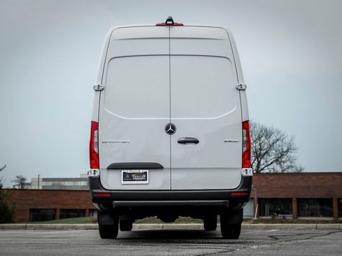 Used 2026 Mercedes-Benz Sprinter 2500 image 8