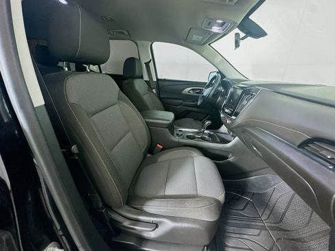 Used 2018 Chevrolet Traverse LT FWD image 33