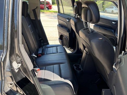 Used 2014 Jeep Patriot High Altitude FWD image 17