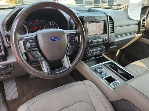 Used 2019 Ford Expedition Max Limited RWD image 9