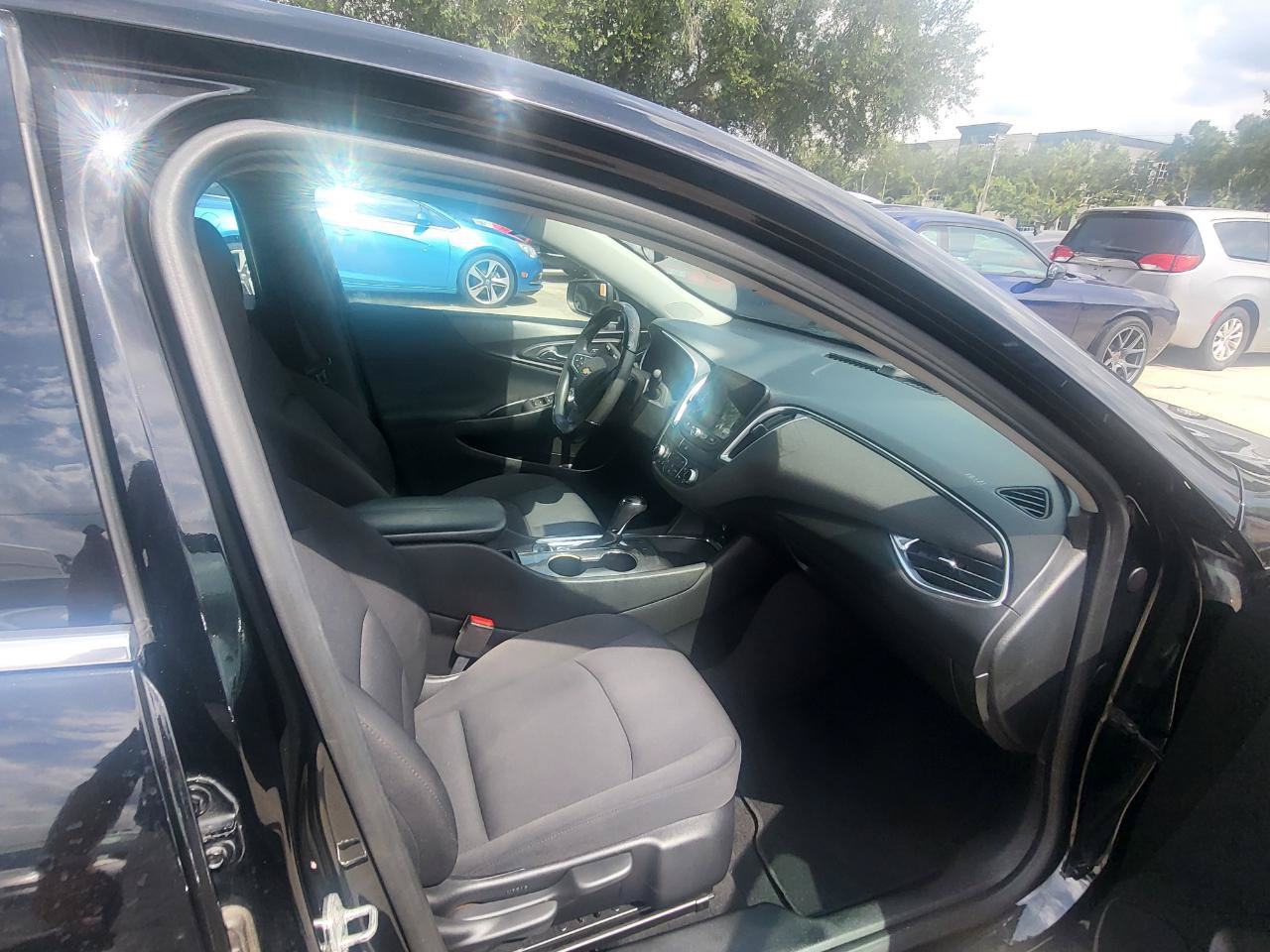 Used 2019 Chevrolet Malibu LT FWD image 14