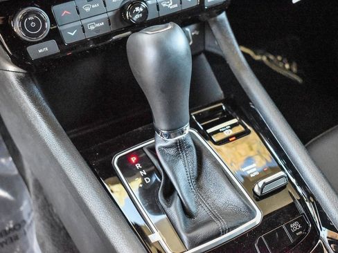 New 2026 Jeep Compass Limited image 19