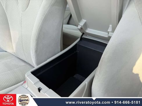 Used 2009 Toyota Camry LE FWD image 21