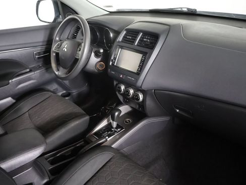 Used 2023 Mitsubishi Outlander Sport ES AWD/4WD image 22