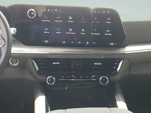 Used 2026 Chevrolet Tahoe LS RWD image 18