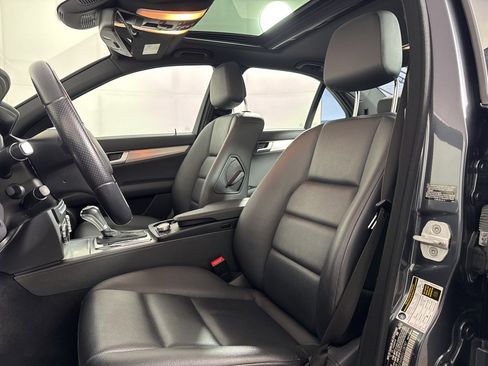 Used 2013 Mercedes-Benz C 300 4MATIC Sedan image 25