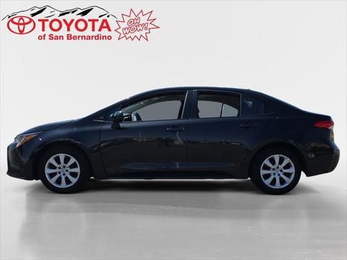 Certified 2022 Toyota Corolla LE FWD image 2