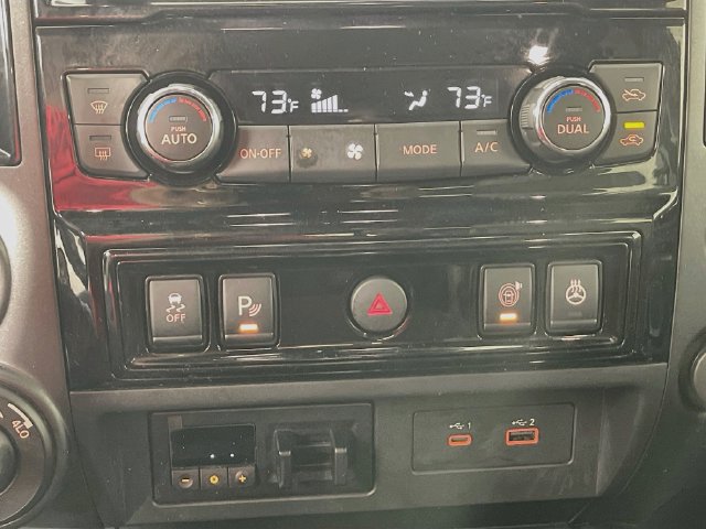 Used 2022 Nissan Titan PRO-4X w/ Pro-4x Convenience Package AWD/4WD image 17