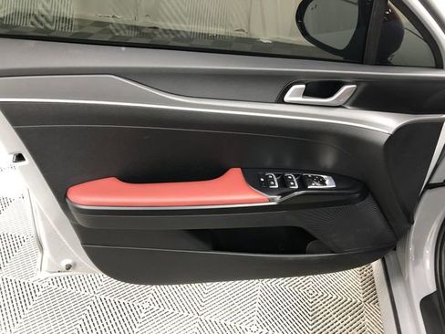 Used 2023 Kia K5 GT-Line image 13