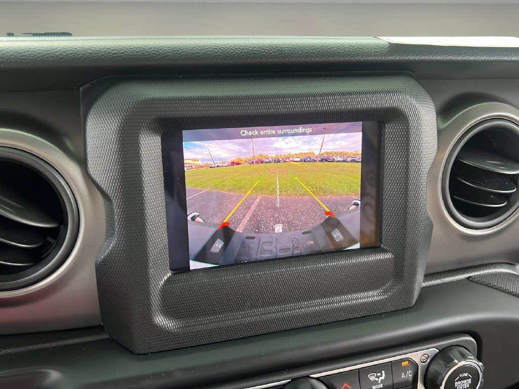 Used 2022 Jeep Gladiator Sport AWD/4WD image 25