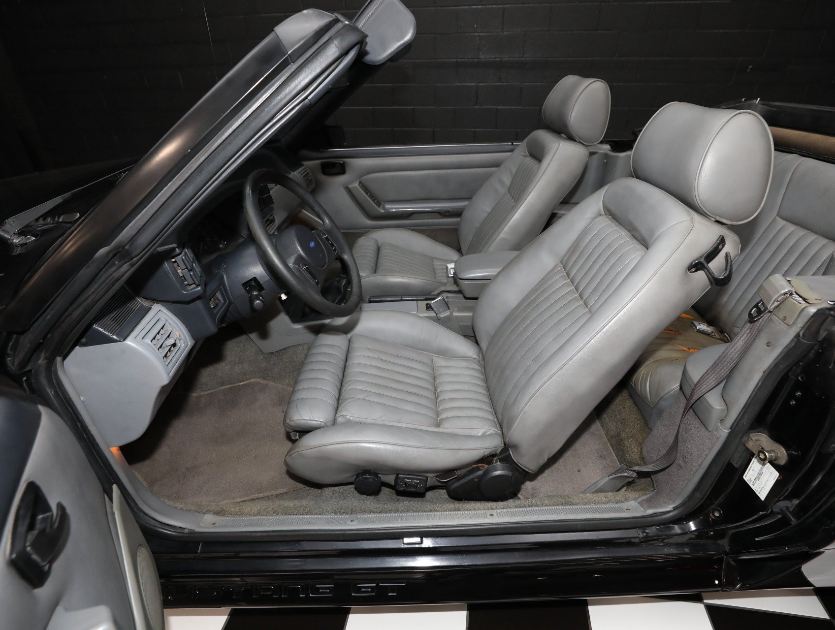 Used 1987 Ford Mustang GT RWD image 63