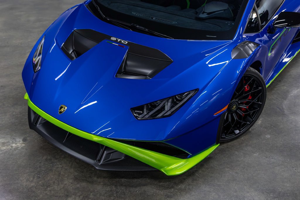Used 2022 Lamborghini Huracan STO RWD image 19