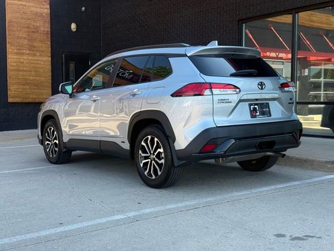 Used 2023 Toyota Corolla Cross SE image 16