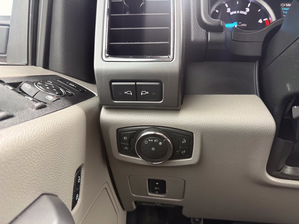 Used 2019 Ford F250 XLT w/ XLT Value Package AWD/4WD image 12