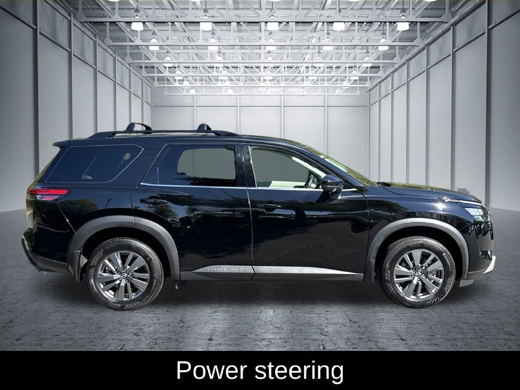 Certified 2024 Nissan Pathfinder SV w/ SV Premium Package FWD image 8