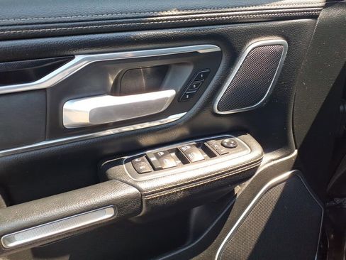 Used 2021 RAM 1500 Laramie AWD/4WD image 4