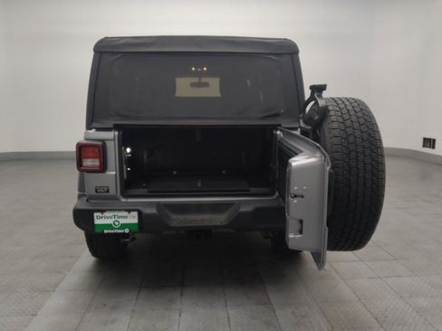 Used 2020 Jeep Wrangler Sport image 29