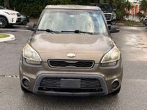 Used 2013 Kia Soul + FWD image 2