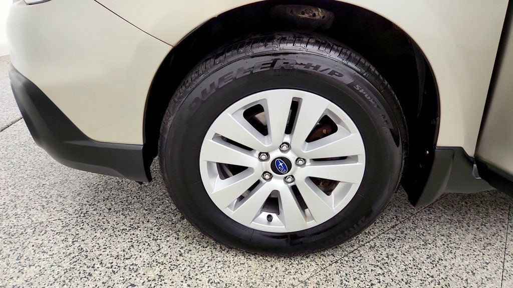 Used 2016 Subaru Outback 2.5i Premium AWD/4WD image 9