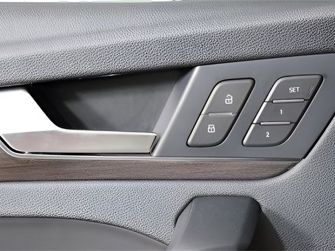 Used 2022 Audi Q5 2.0T Premium Plus image 17
