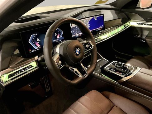 Used 2026 BMW 740i xDrive AWD/4WD image 17