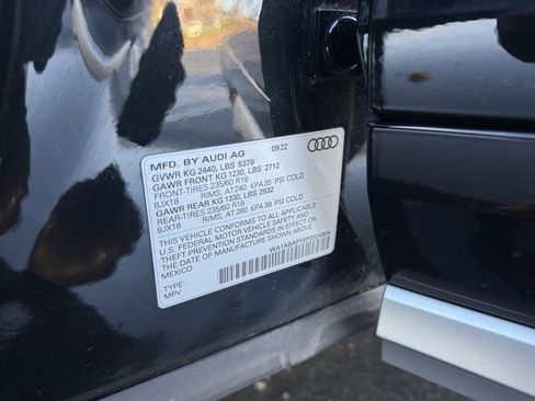 Used 2023 Audi Q5 2.0T Premium w/ Convenience Package image 22