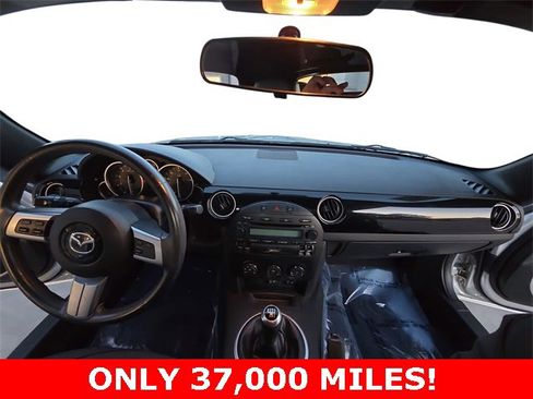Used 2008 MAZDA MX-5 Miata Grand Touring w/ Premium Pkg image 9