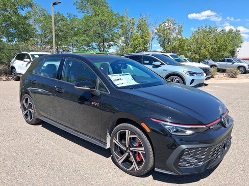 New 2026 Volkswagen Golf SE FWD image 9