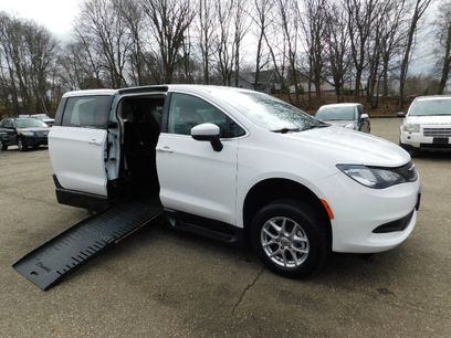Used 2022 Chrysler Voyager LX