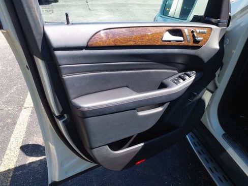 Used 2013 Mercedes-Benz ML 350 4MATIC image 12