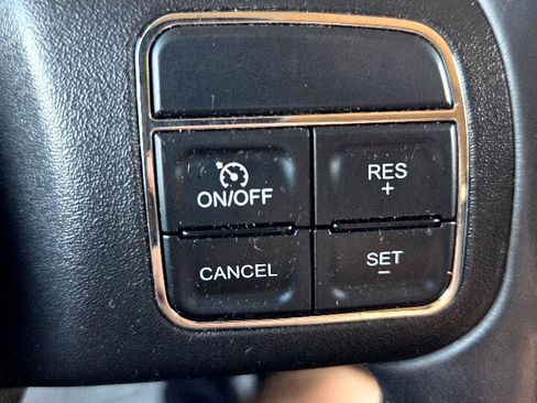 Used 2014 Jeep Patriot Latitude image 19