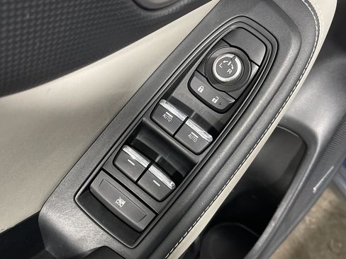 Used 2023 Subaru Forester Limited image 9