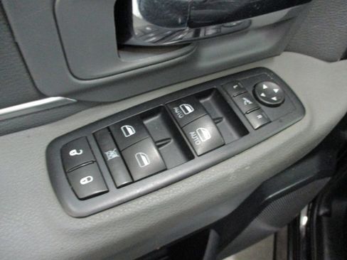 Used 2016 RAM 1500 Big Horn image 15