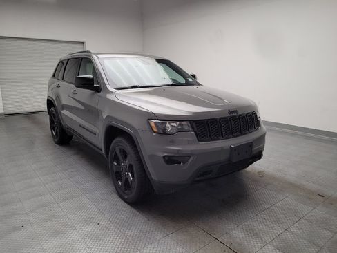 Used 2019 Jeep Grand Cherokee Laredo AWD/4WD image 13