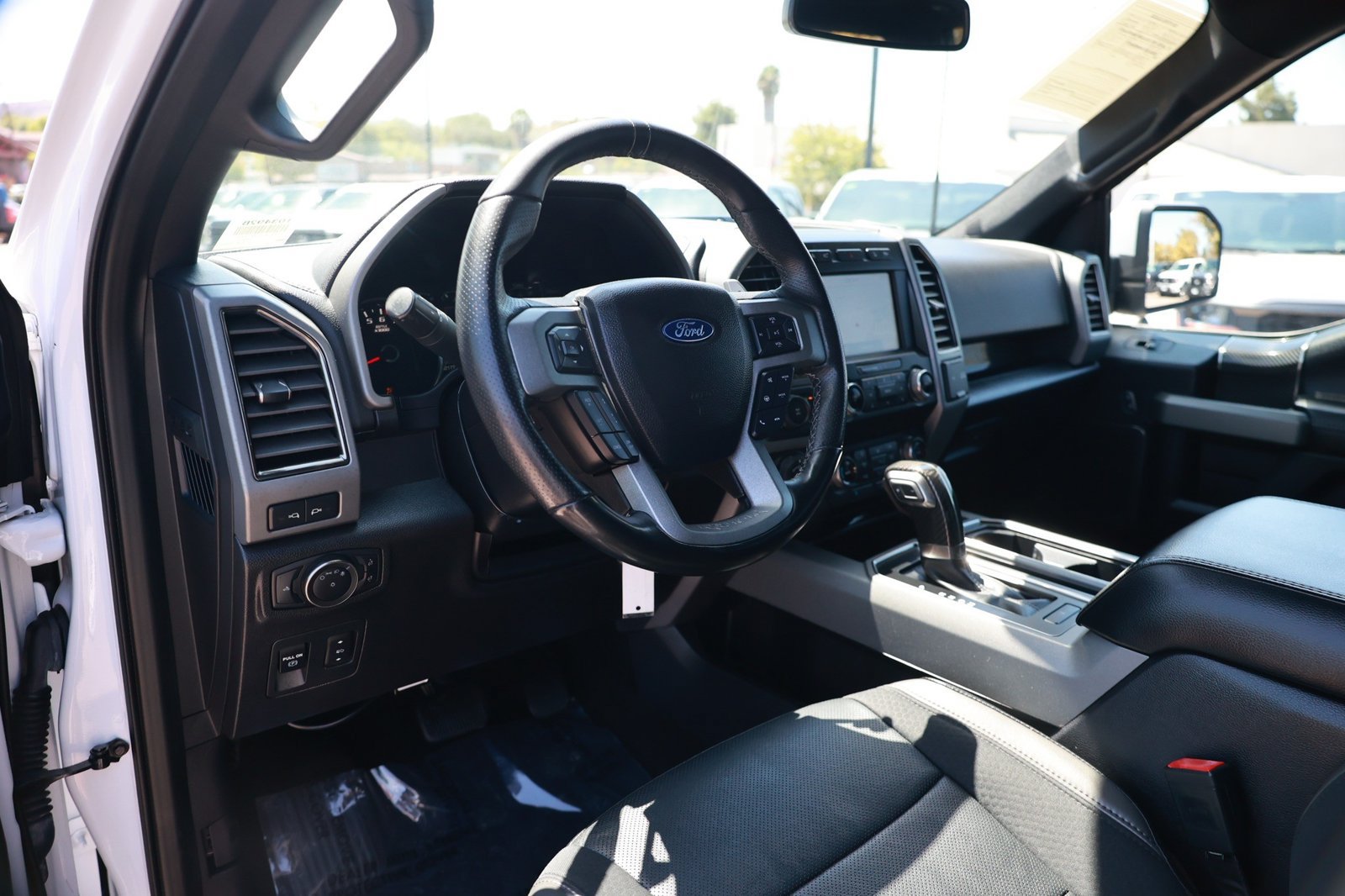 Used 2020 Ford F150 Raptor w/ Equipment Group 802A Luxury AWD/4WD image 16