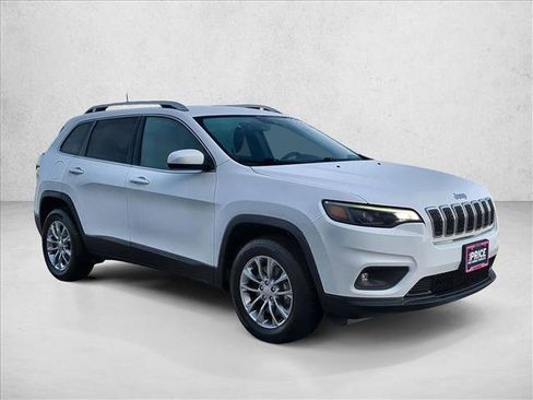 Used 2019 Jeep Cherokee Latitude Plus image 3