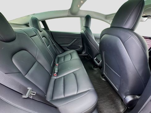 Used 2023 Tesla Model 3 Standard Range RWD image 19
