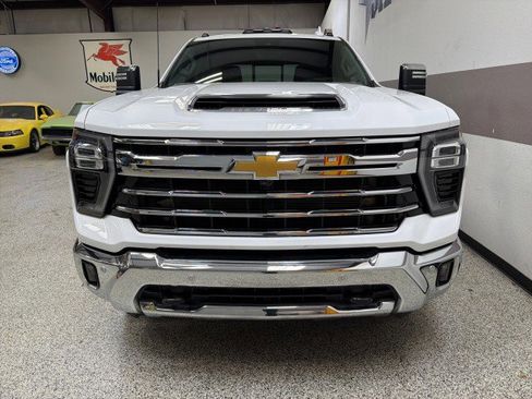 Used 2024 Chevrolet Silverado 3500 LTZ w/ LTZ Convenience Package image 49