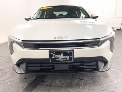 Used 2025 Kia K4 FWD image 2