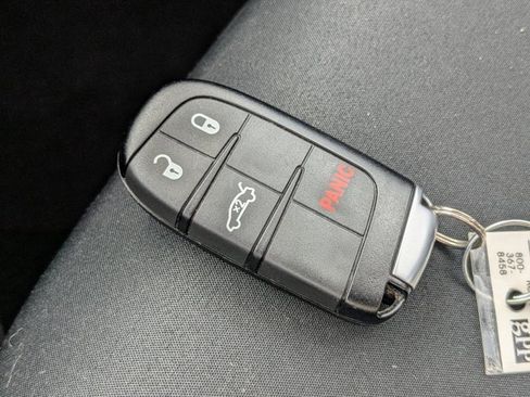 Used 2019 Chrysler 300 Touring w/ Chrome Appearance Package image 26